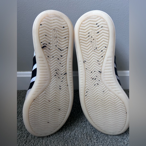 Adidas Barreda Decode Gray and White Sneakers, size 7 - Picture 5 of 5